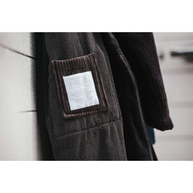 Bademantel Winston für Herren von Pellevävare Velour Blue Brown
