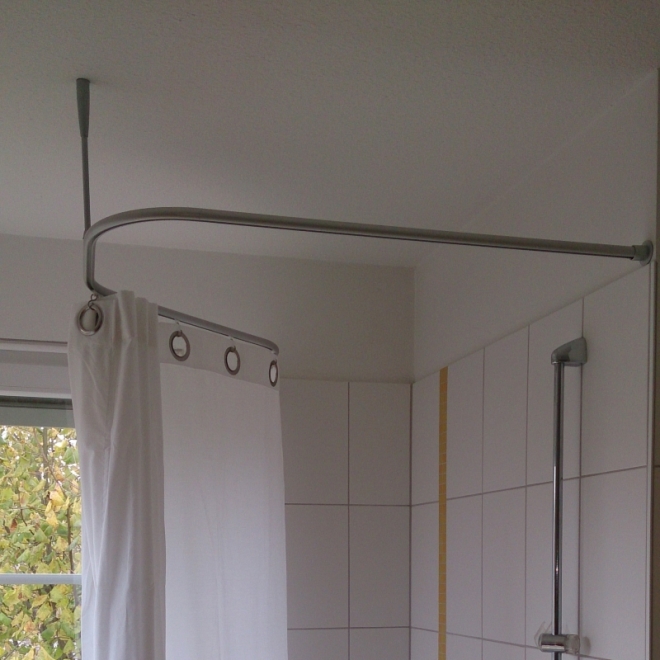 Duschvorhangstange in Sonderform