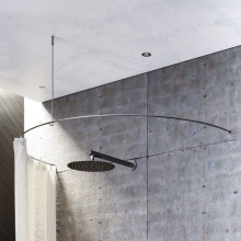 Duschvorhangstange Halbkreis mit diagonaler Wandbefestigung