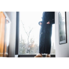 Bademantel Damen Torekov von Pelle Vävare in navy extra lang