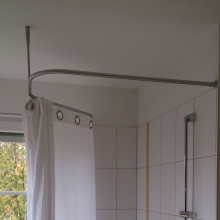 Duschvorhangstange in Sonderform